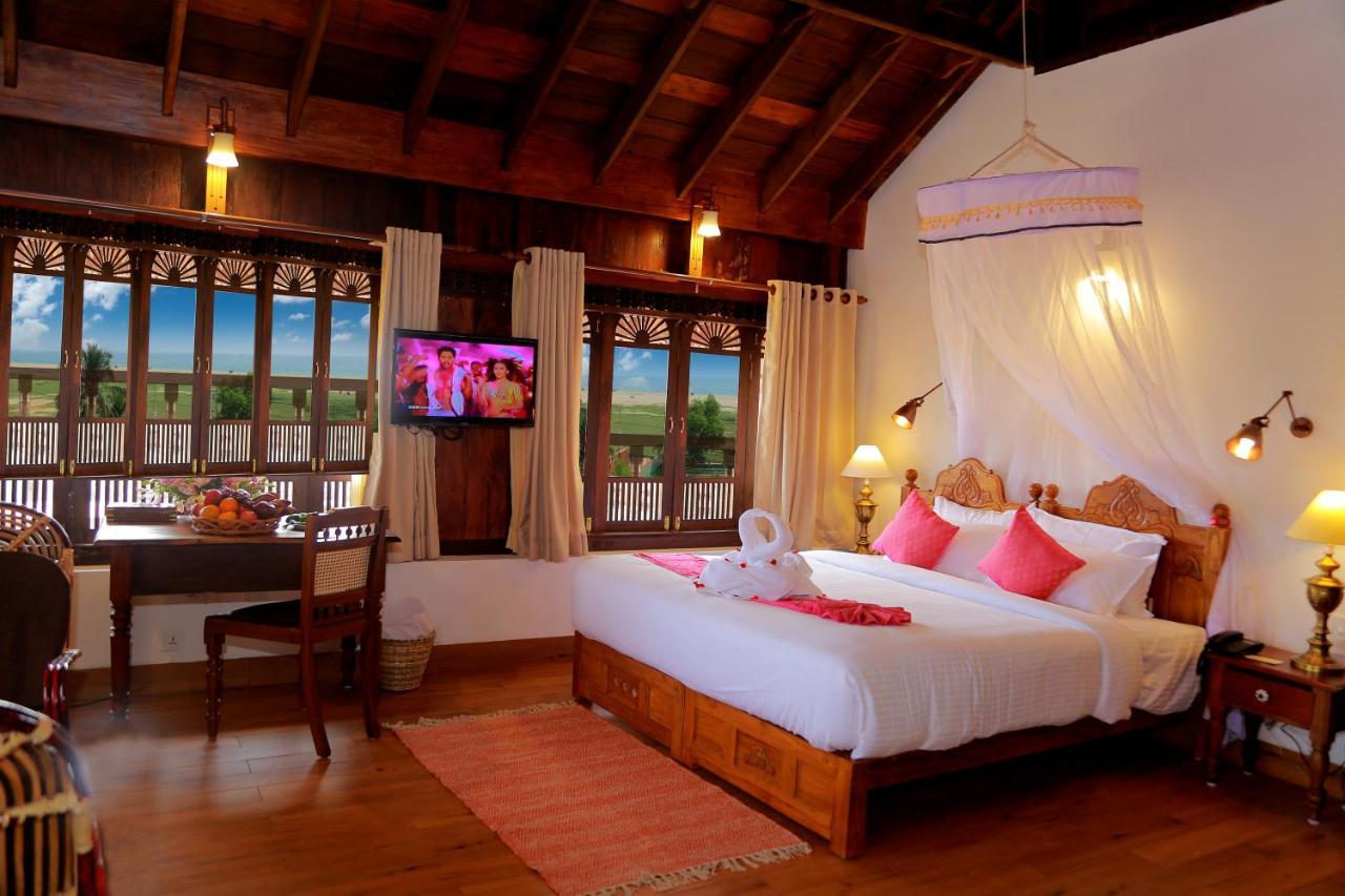 Hotel Ayursoma Ayurveda Royal Retreat à Kovalam Extérieur photo