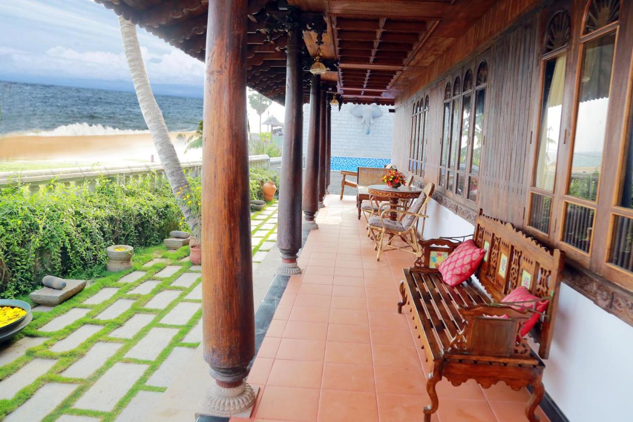 Hotel Ayursoma Ayurveda Royal Retreat à Kovalam Extérieur photo